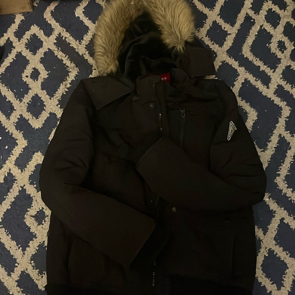 Men’s size medium guess winter jacket